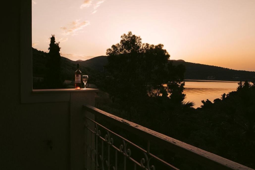 Villa Kastri Apartments Vasiliki  Bagian luar foto